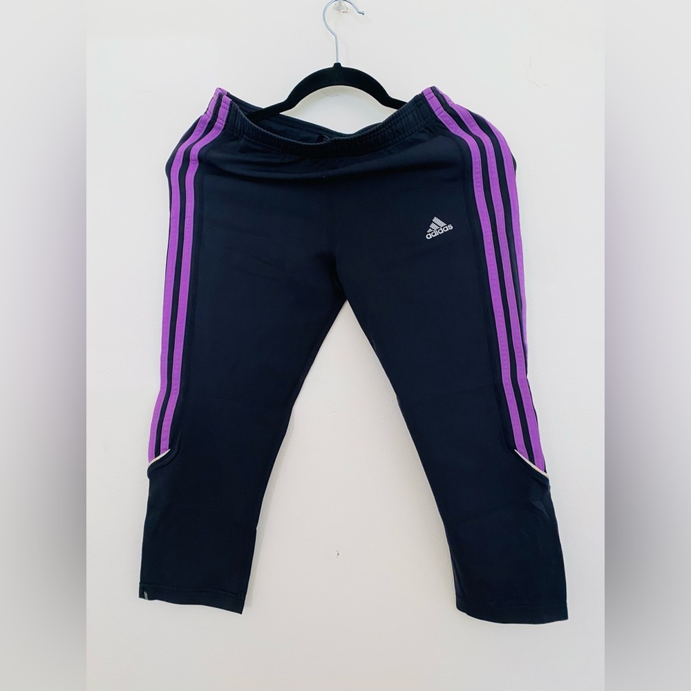 Adidas women’s training designed to move 3 stripe 3/4 leggings.